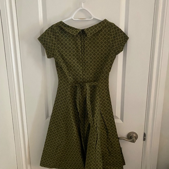 Heartbreaker green dress size small - Picture 2 of 2